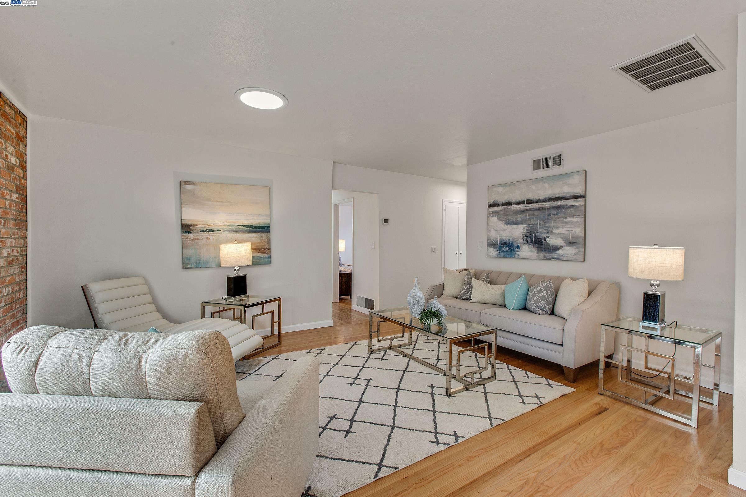 Property Photo: 30847 Prestwick Ave CA 94544