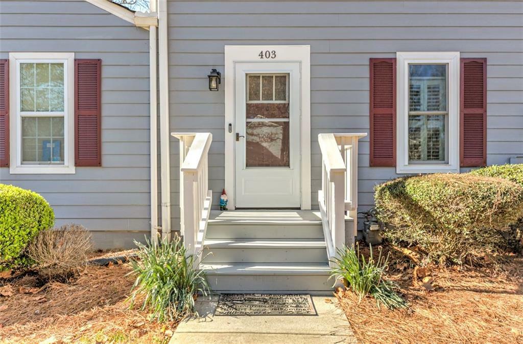 Property Photo: 403 Oak Harbor Court GA 30066