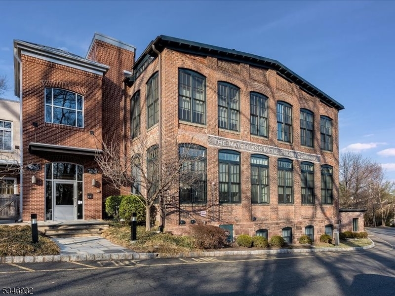 25 Clark St, Unit 202  Glen Ridge Boro Twp. NJ 07028 photo