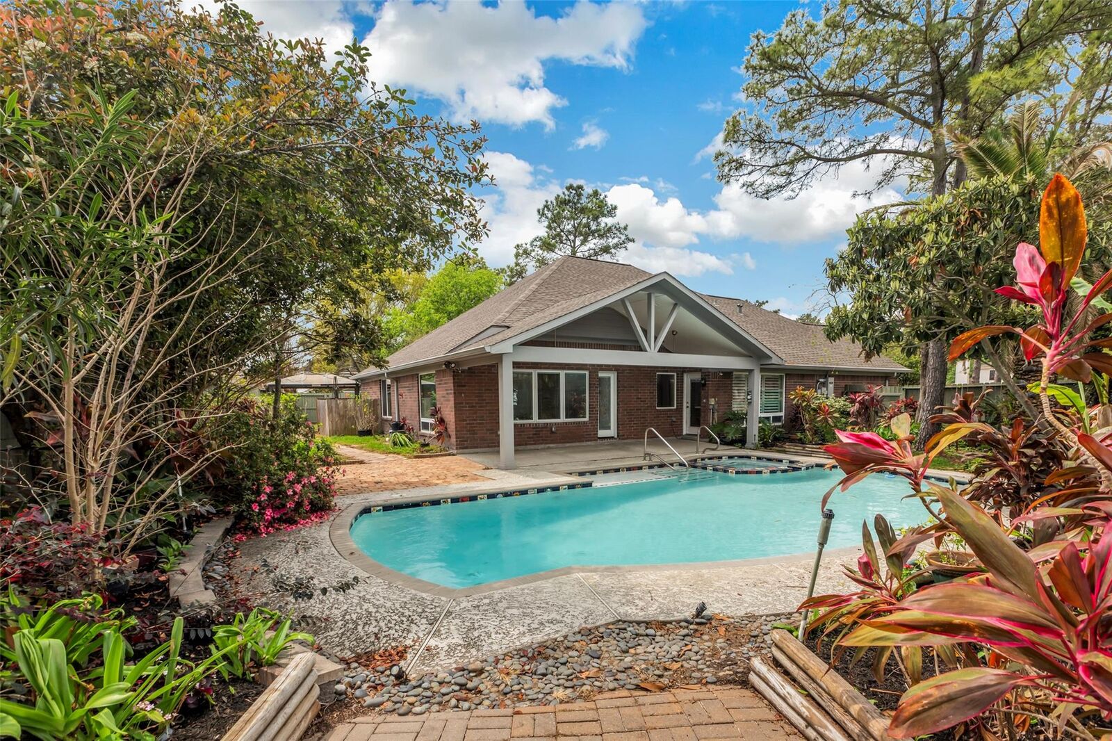 Property Photo: 9802 Winchester Village Court TX 77064