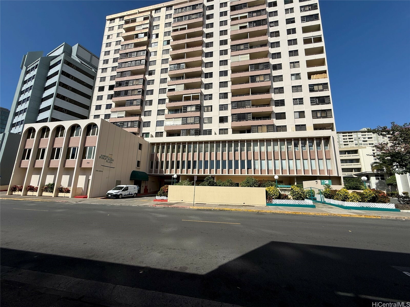 Property Photo: 750 Kaheka Street 704 HI 96814