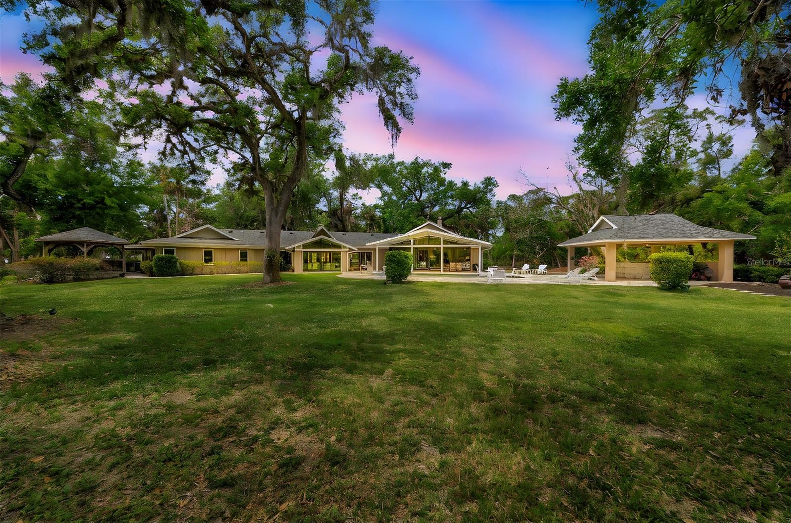 Property Photo: 1240 Fox Creek Drive FL 34240