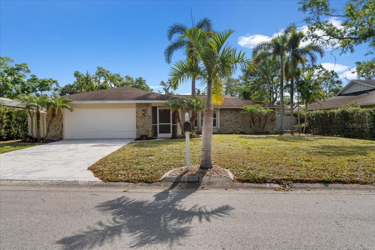 Property Photo:  214 Whispering Oaks Court  FL 34232 