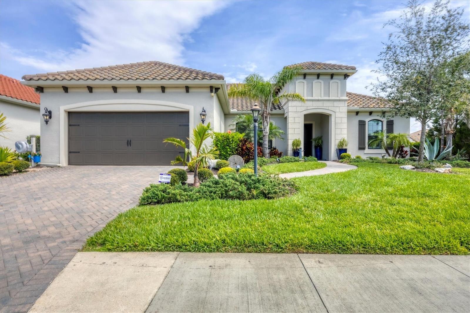 Property Photo: 27454 Hole In One Place FL 34223
