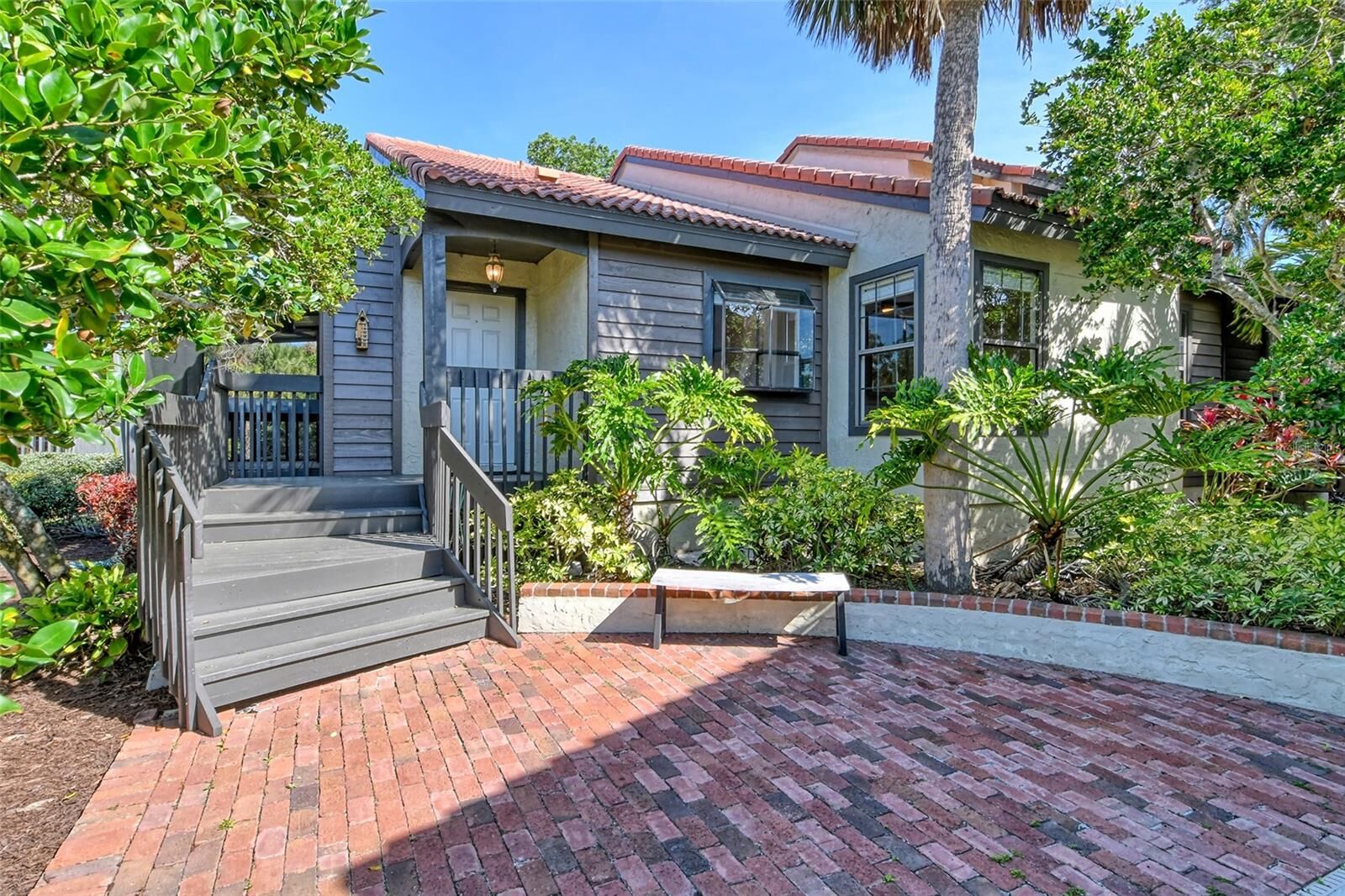 Property Photo: 4375 Trails Drive 17-1 FL 34232