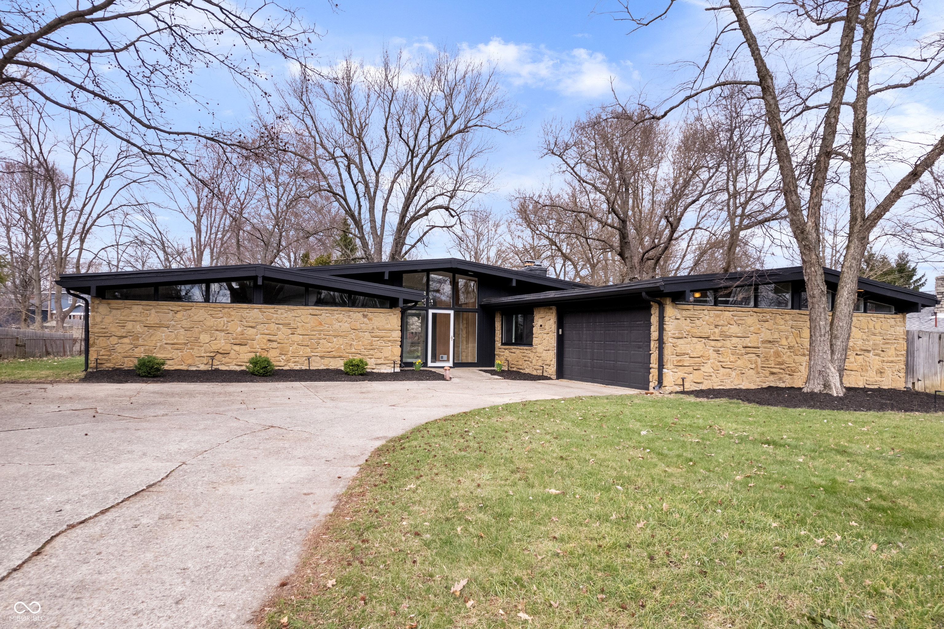 Property Photo: 24 Thornhurst Drive IN 46032