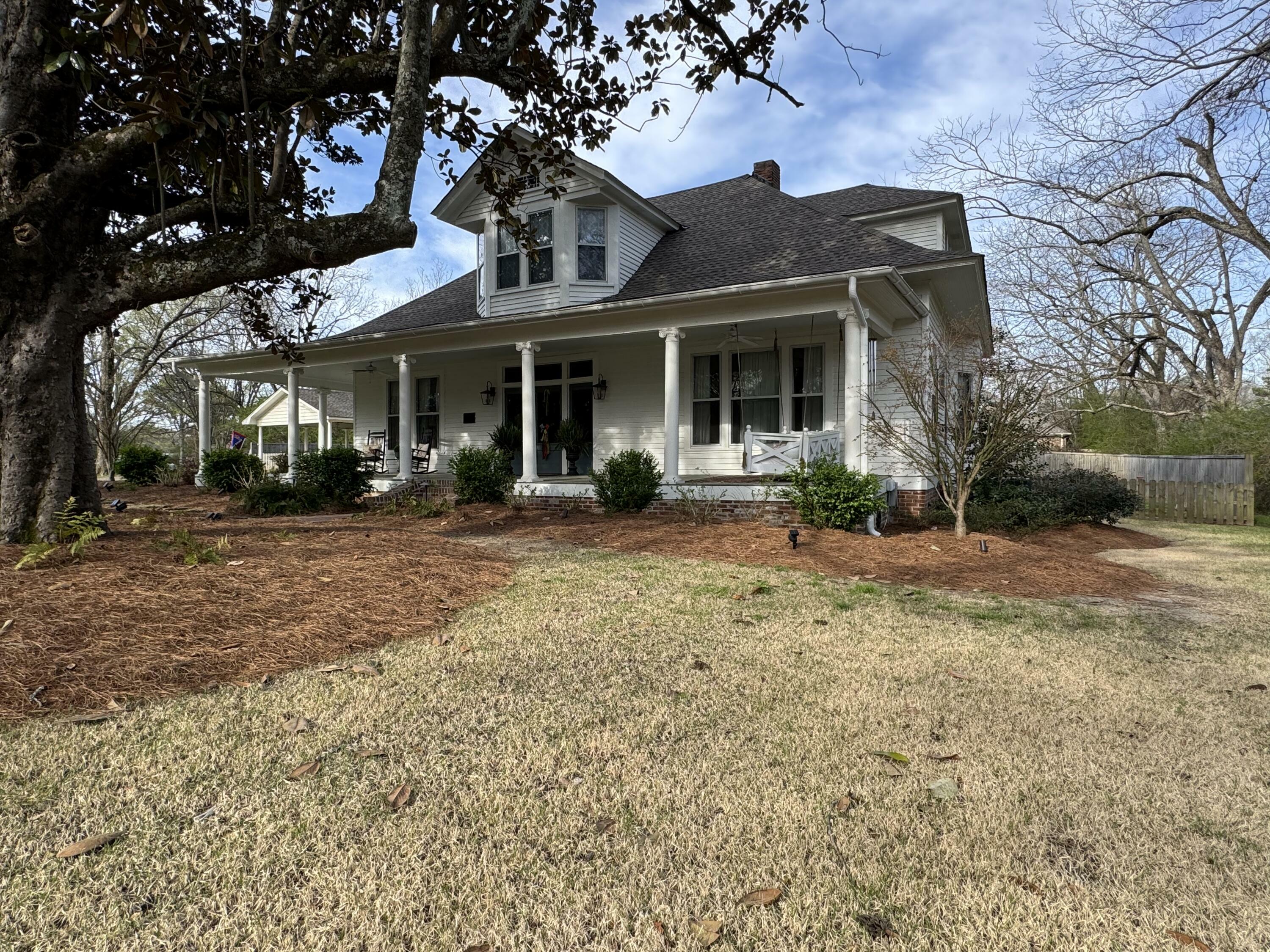 Property Photo: 155 North Second Street MS 38866