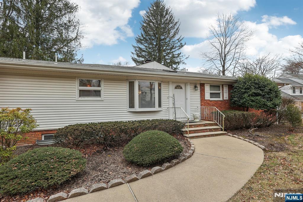 Property Photo: 8 Sparrowbush Road NJ 07430
