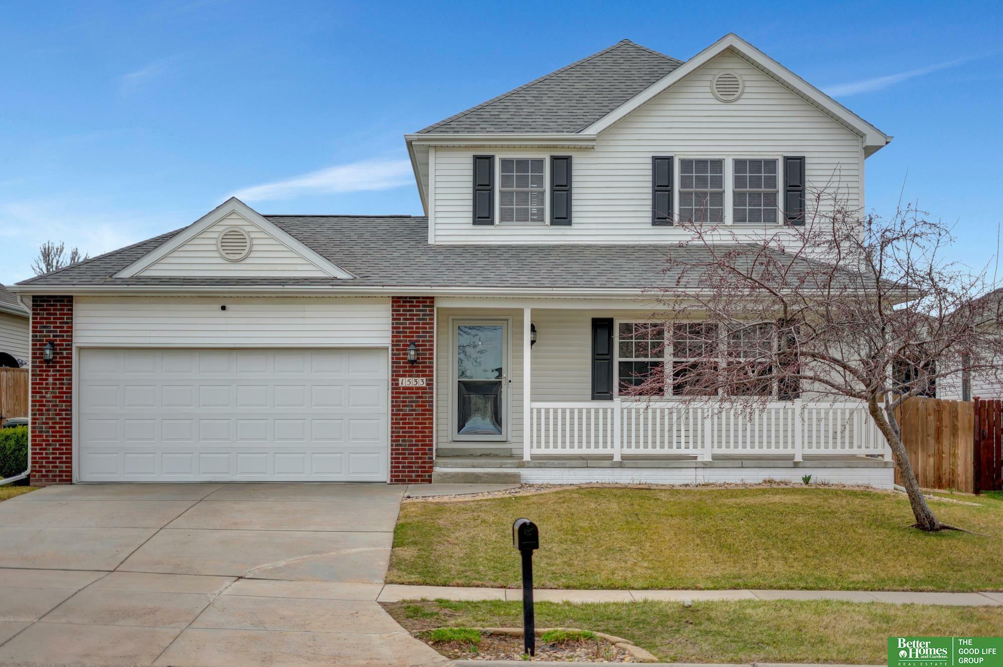 Property Photo: 1533 Morton Street NE 68521