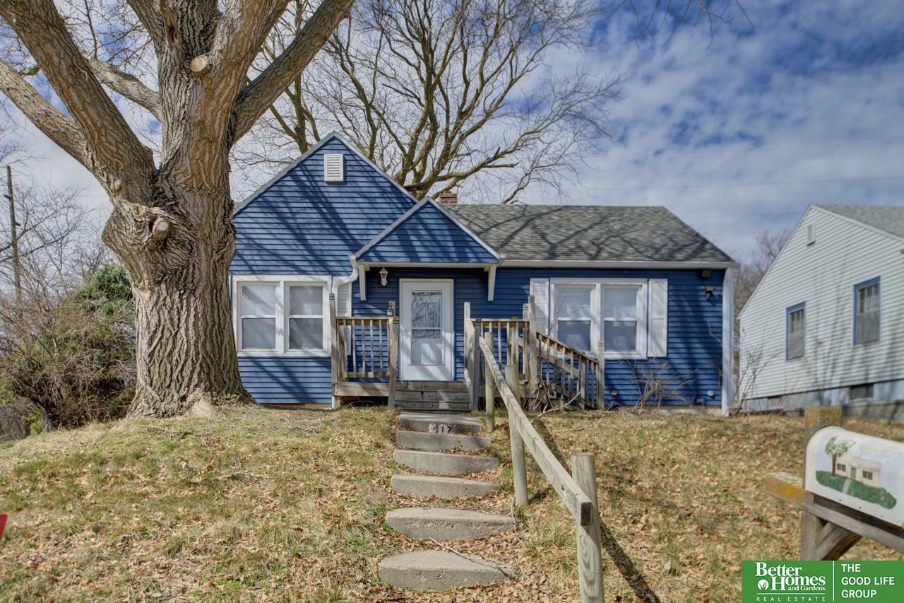 Property Photo: 417 Hillcrest Drive NE 68048