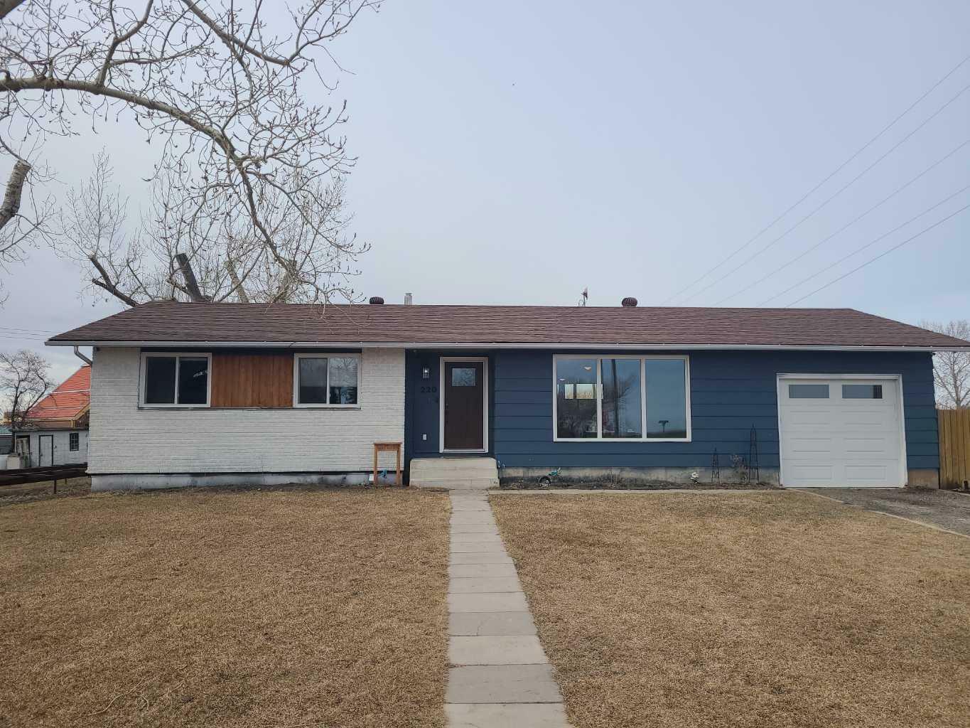 Property Photo:  220 Main Street  AB T0J 0M0 