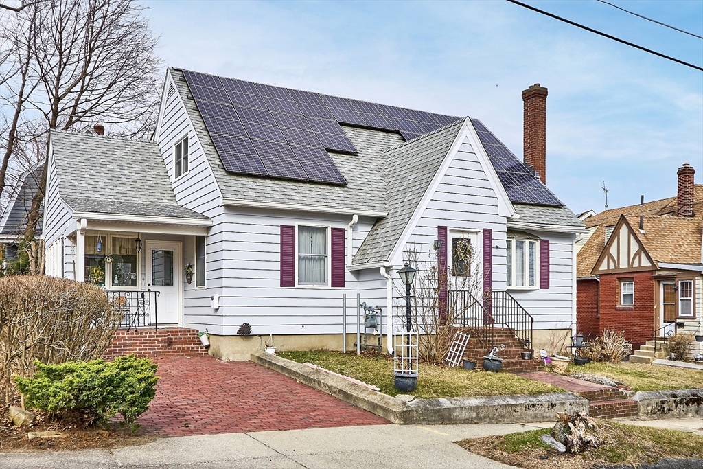 Property Photo: 10 Mountain Ave MA 01420