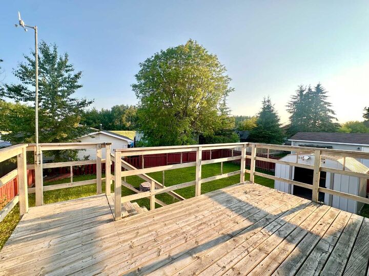 Property Photo:  158 Erindale Road  AB T9H 4N5 
