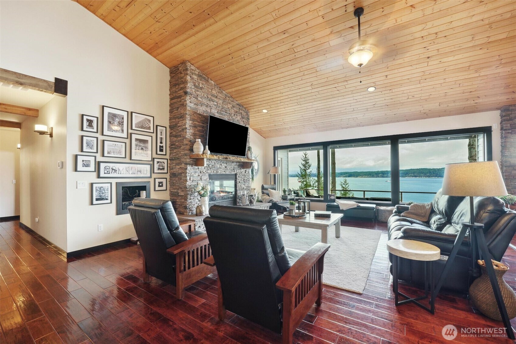 Property Photo:  2875  Newell Road  WA 98282 