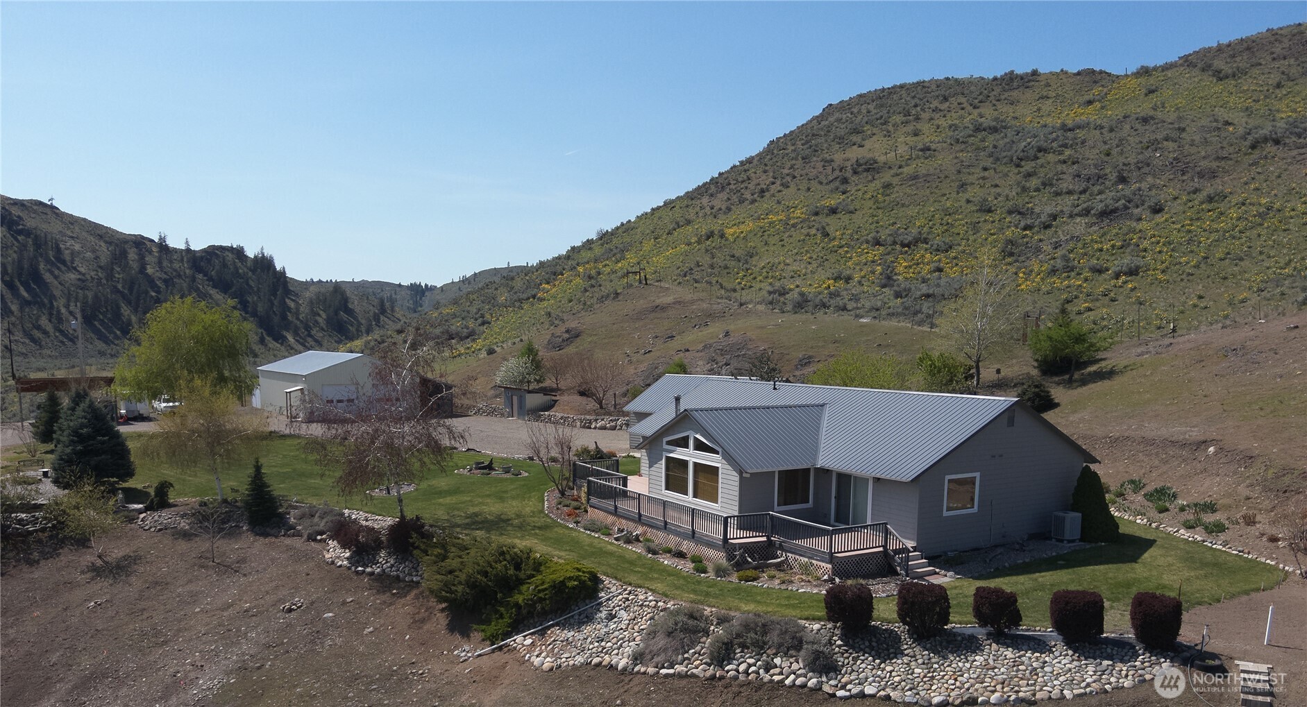 Property Photo: 1811 Pine Creek Road WA 98855