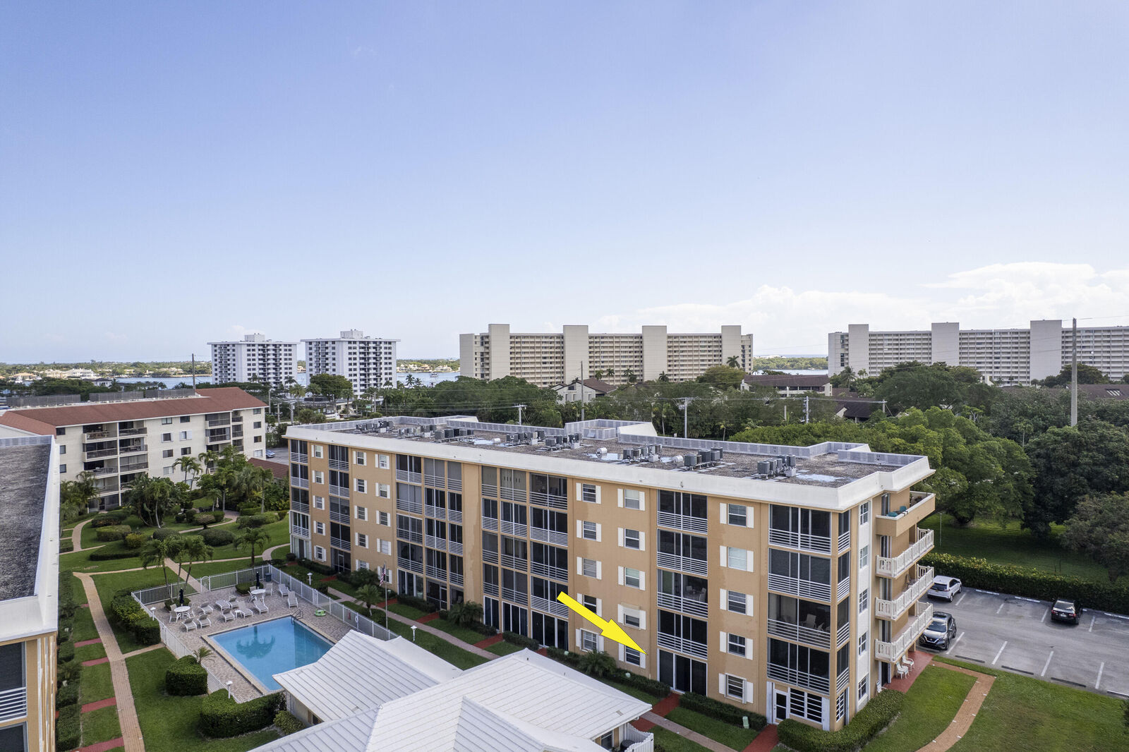 Property Photo: 304 Golfview Road 103 E FL 33408