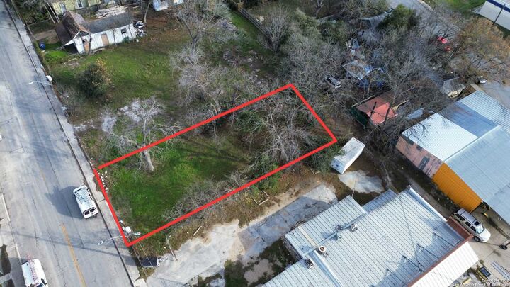 Property Photo:  1410 Montana  TX 78203 
