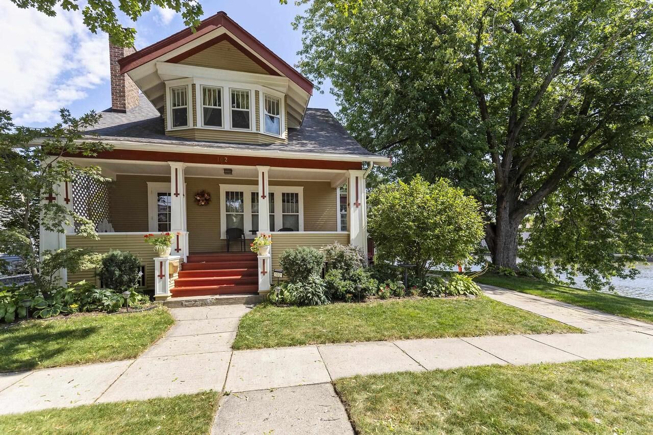 Property Photo: 102 Clarence Street WI 53538
