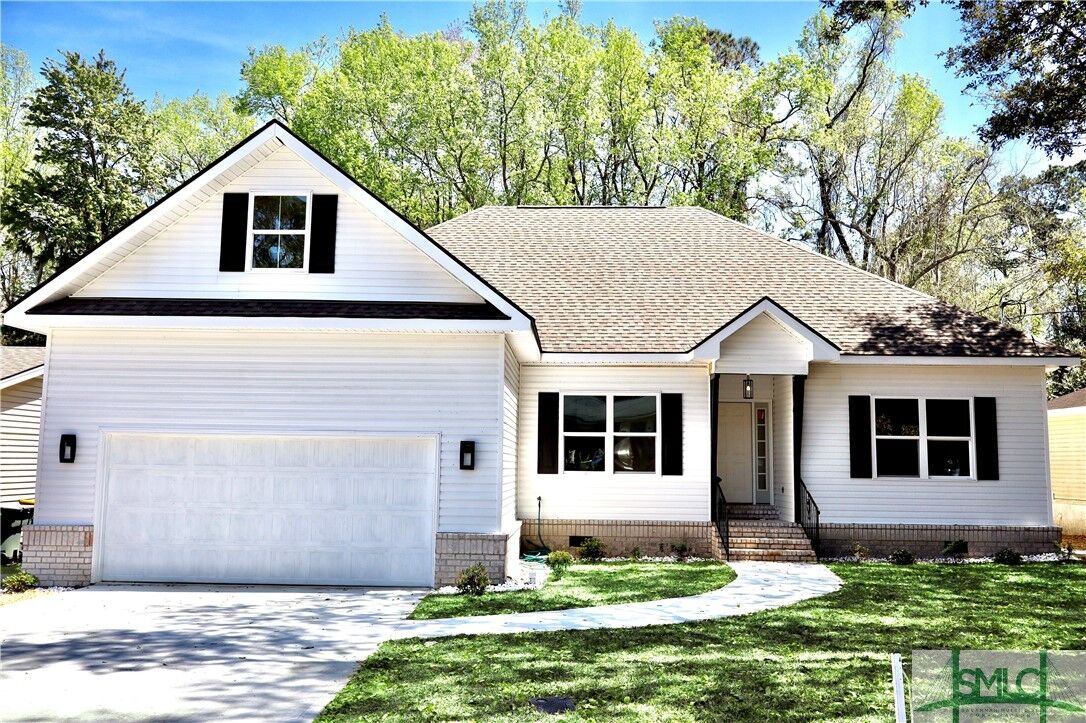 Property Photo:  3310 April Street  GA 31404 