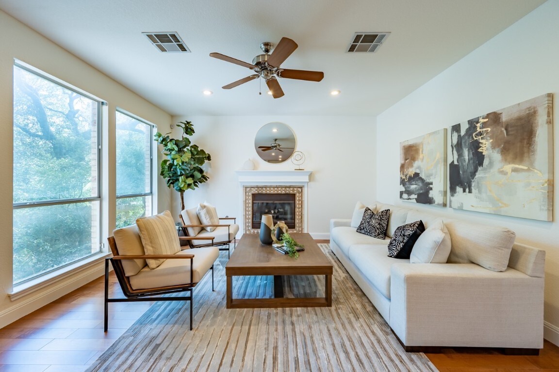 Property Photo: 7724 Yaupon Drive TX 78759