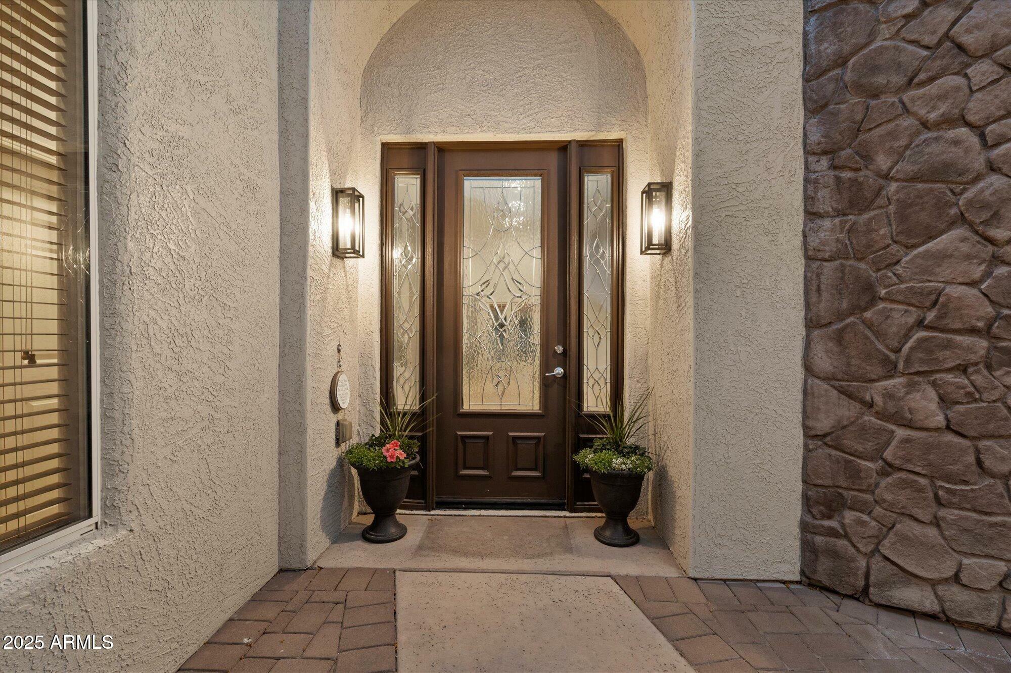 Property Photo: 8817 S 18th Way AZ 85042