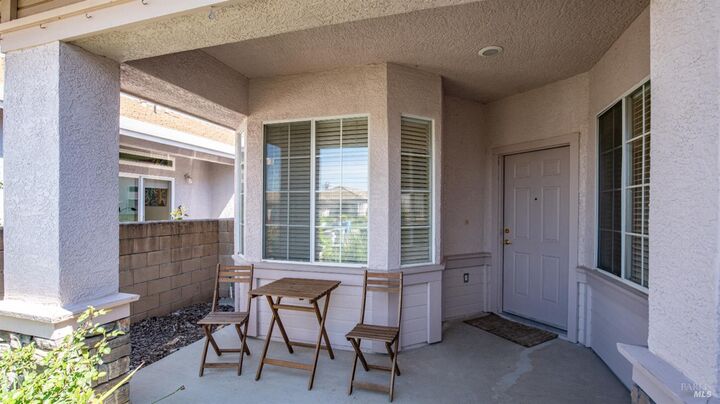 Property Photo:  424 Mandarin Circle  CA 95687 