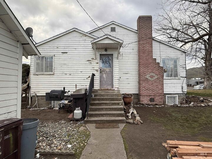 Property Photo: 1333 Fair St WA 99403