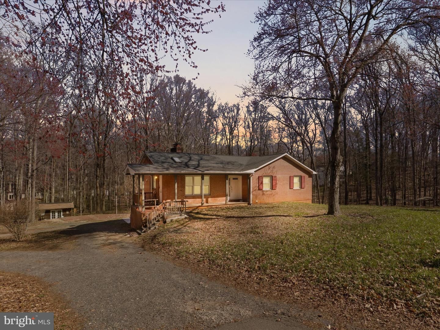 Property Photo: 4811 Olley Lane VA 22032