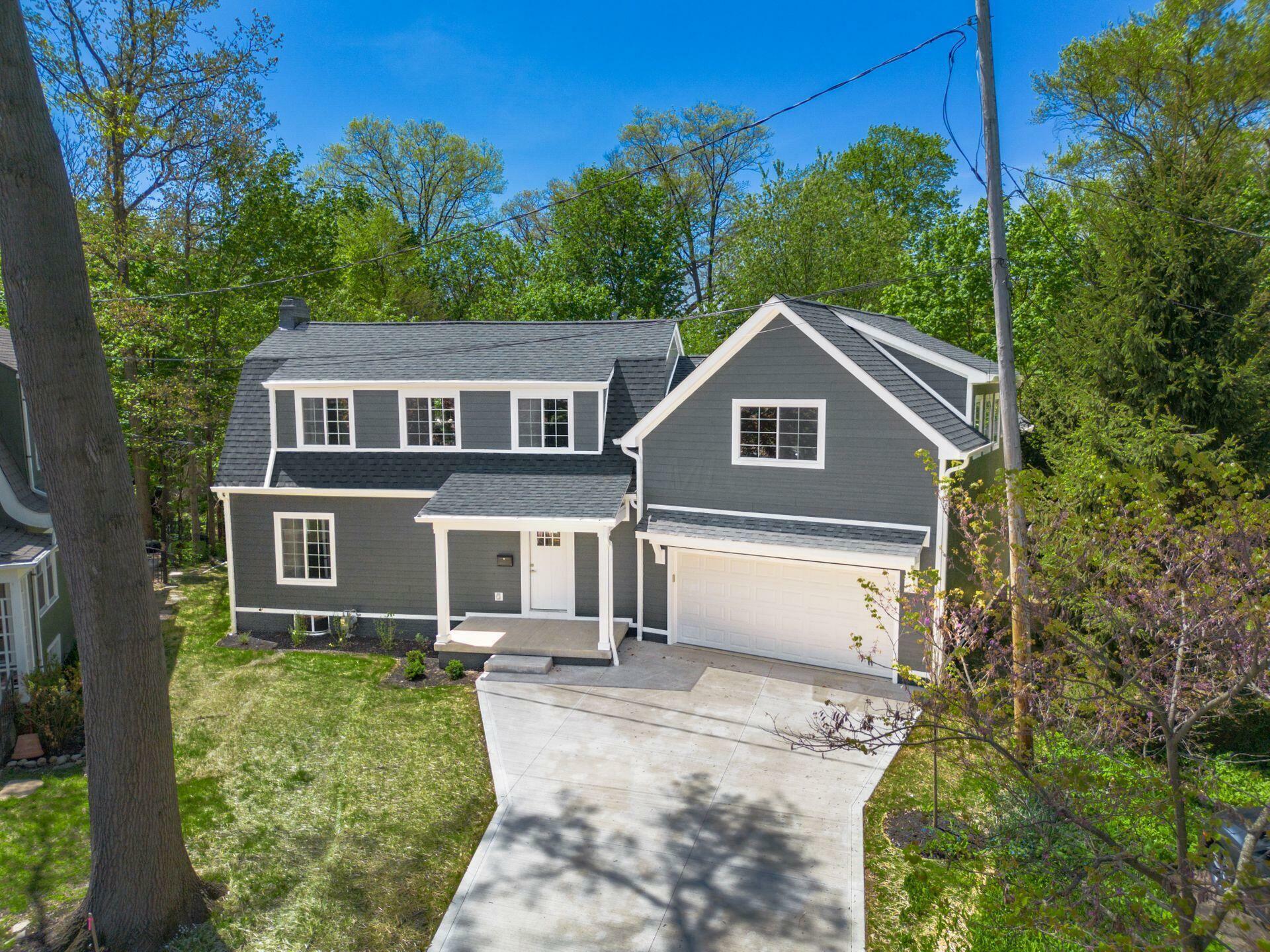 Property Photo: 415 Glen Echo Circle OH 43202