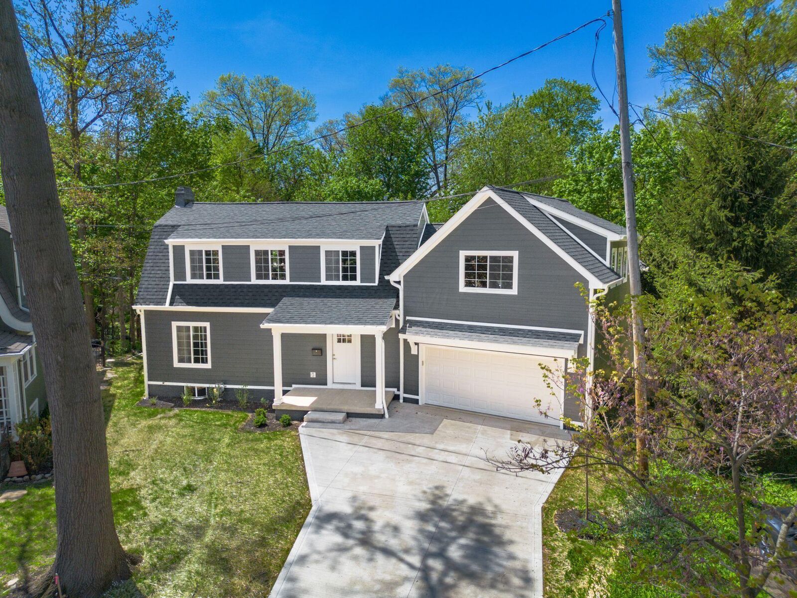 Property Photo:  415 Glen Echo Circle  OH 43202 