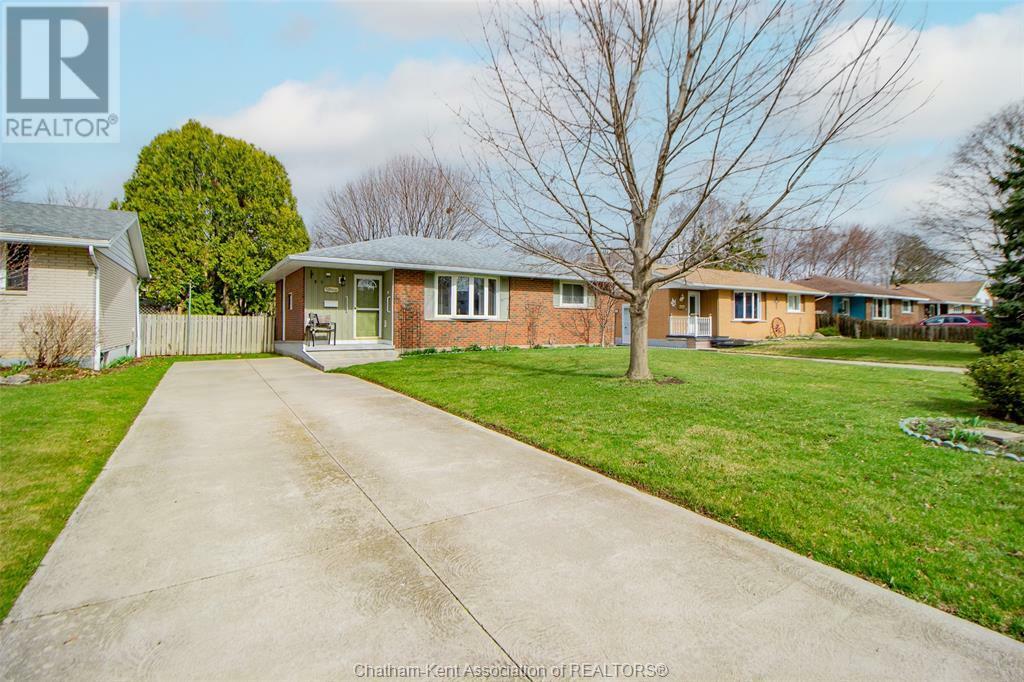 Property Photo: 35 Sudbury Drive ON N7L 2K1
