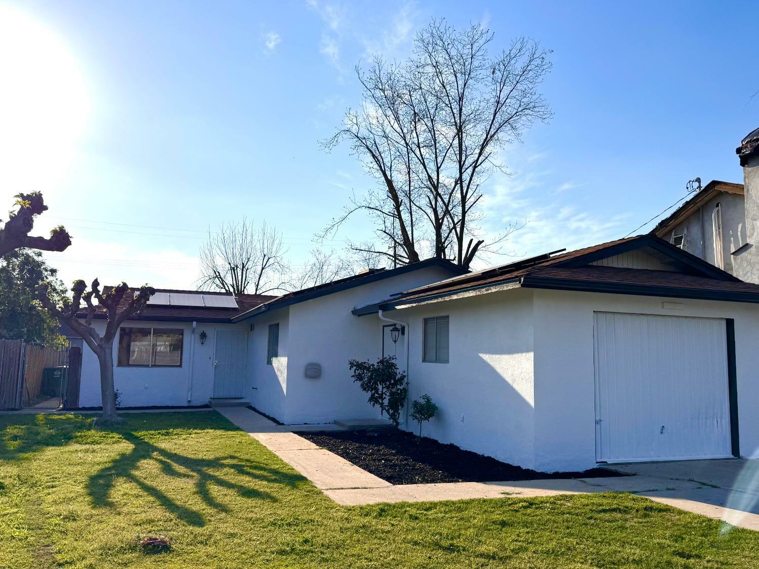 Property Photo: 773 9th Street CA 93646