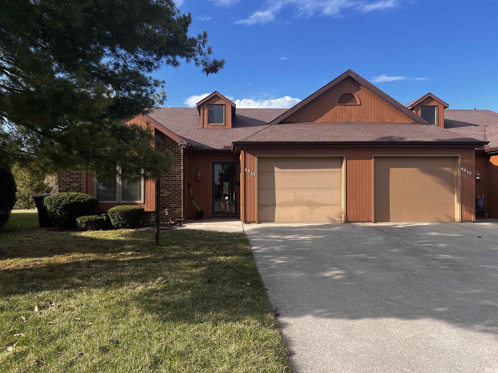 Property Photo:  4815 Woodmark Court 5 Building #3  IN 46815 