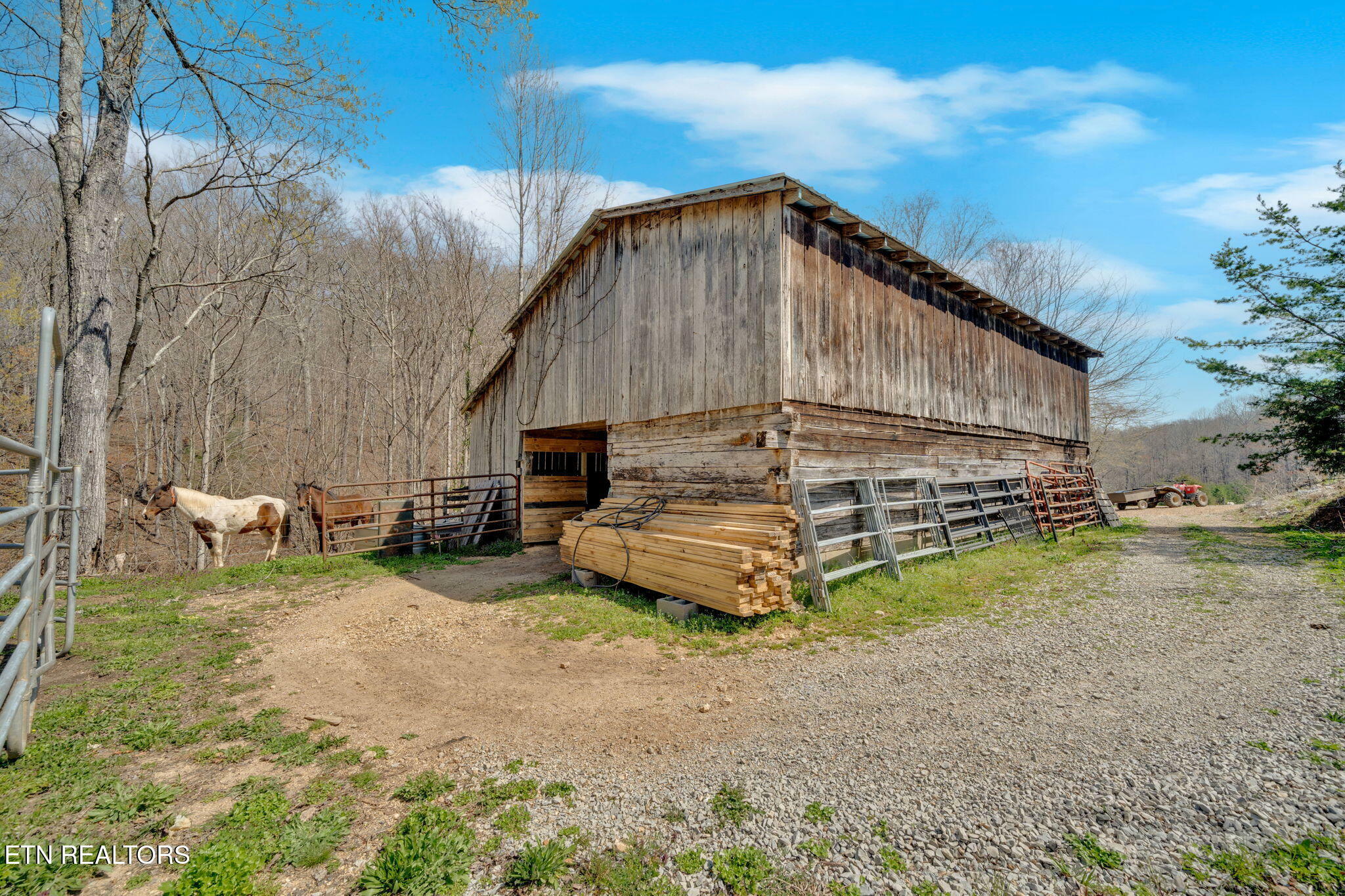 Property Photo: 299 Tar Town Hollow Lane TN 37766