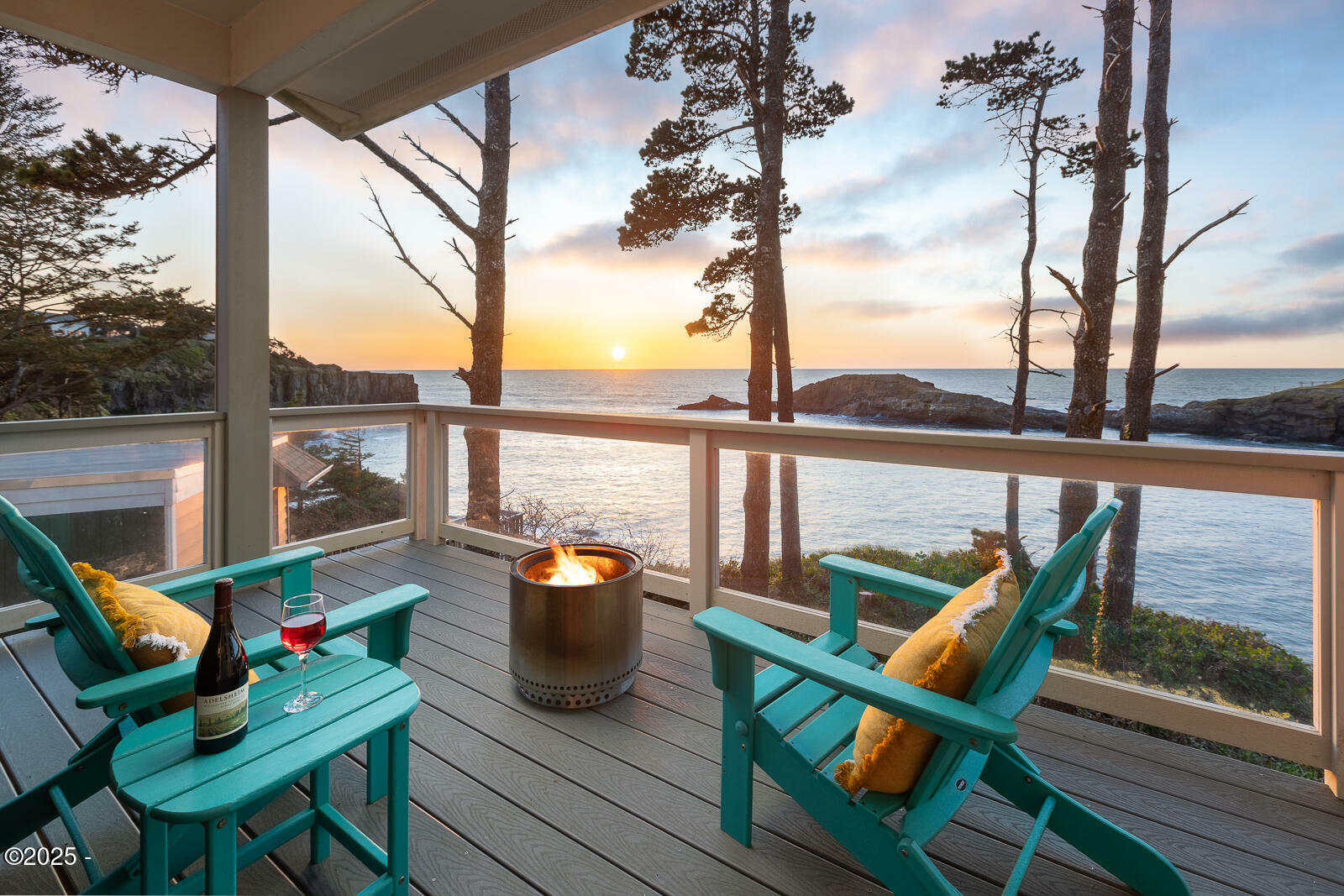 Property Photo: 45 NW Harney Street OR 97341