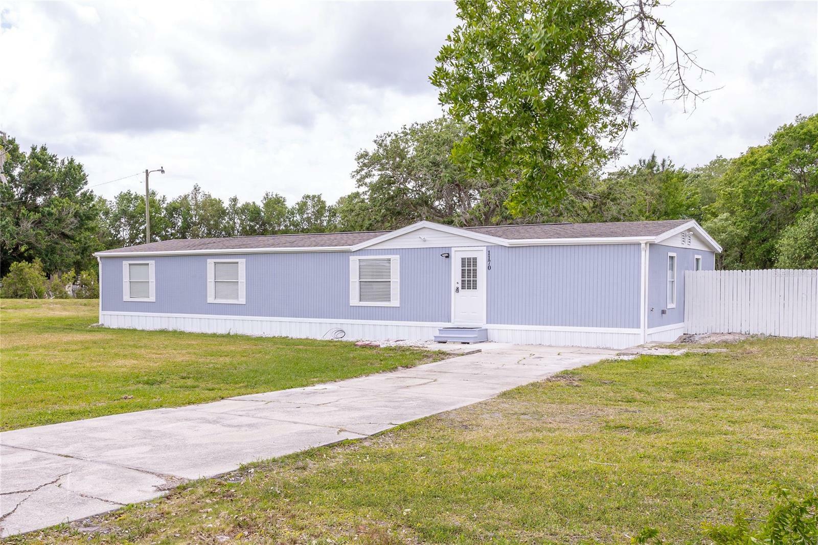 Property Photo: 1170 Saddlewood Boulevard FL 33809