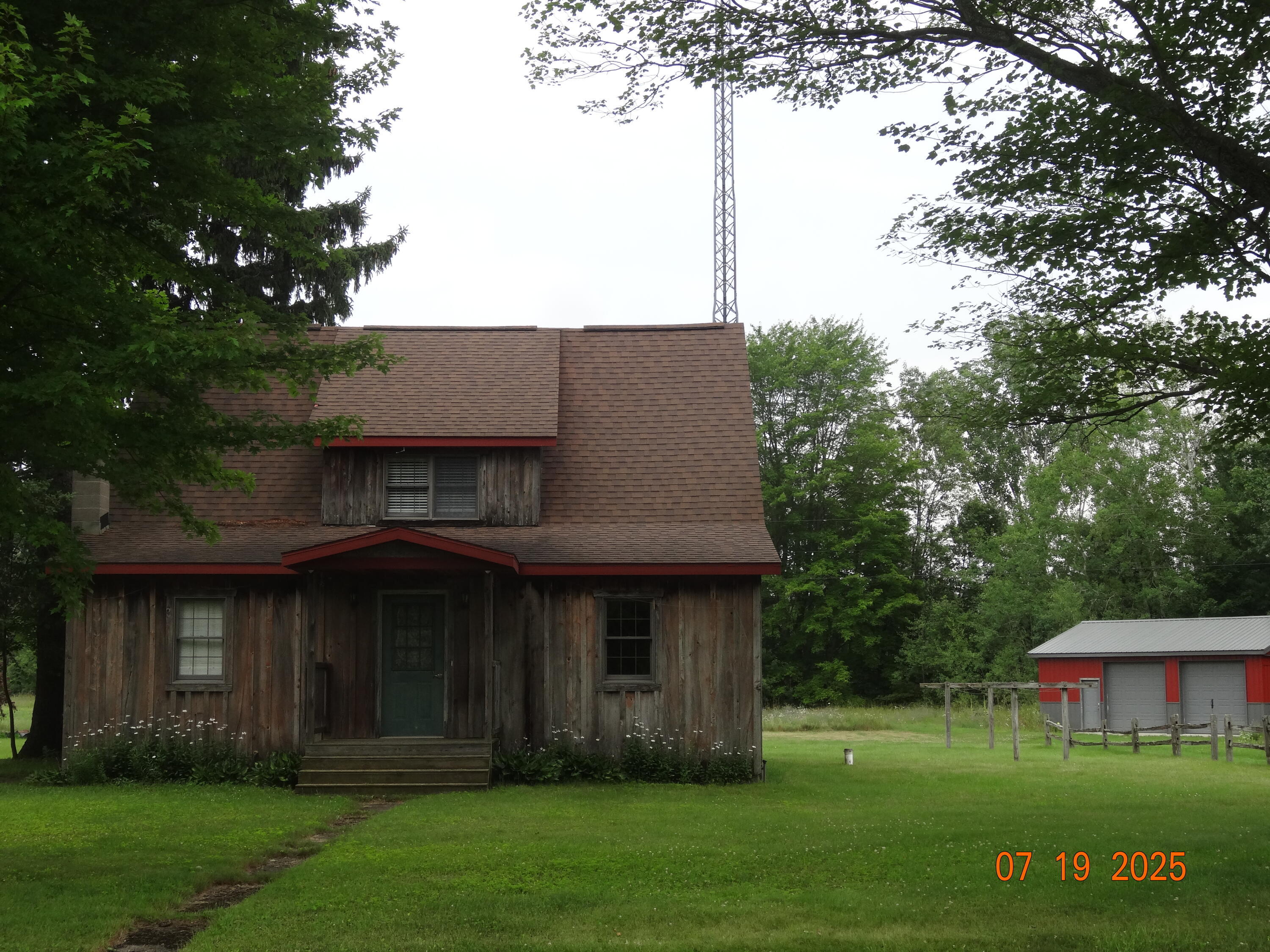 Property Photo: 640 S Oak Avenue MI 49349