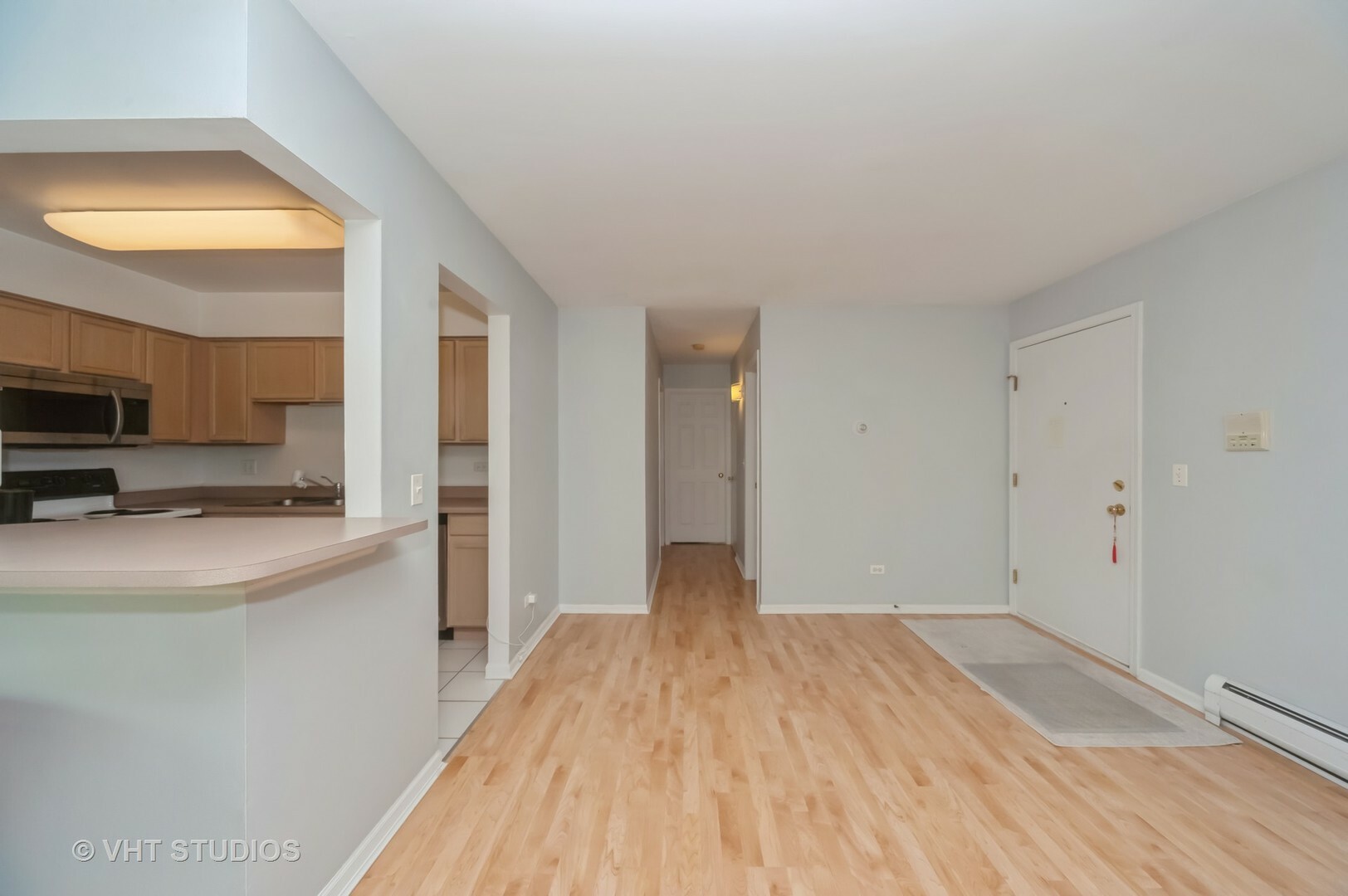 Property Photo: 239 W Court Of Shorewood Court 3A IL 60061
