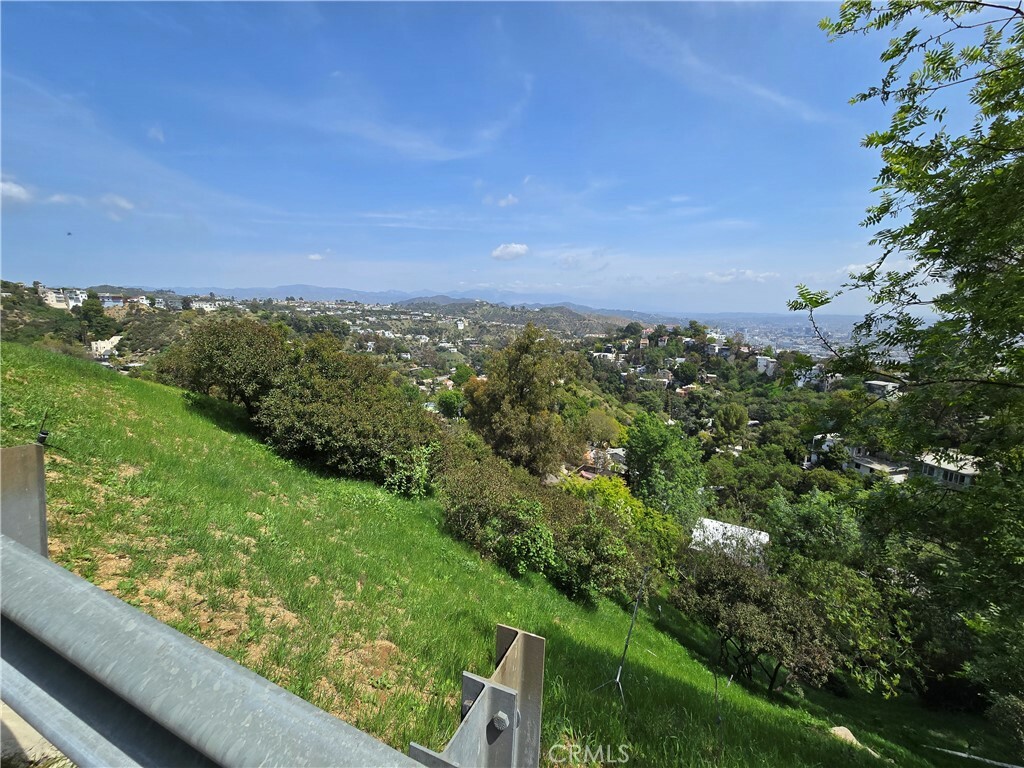 Property Photo: 8547 Cole Crest CA 90046