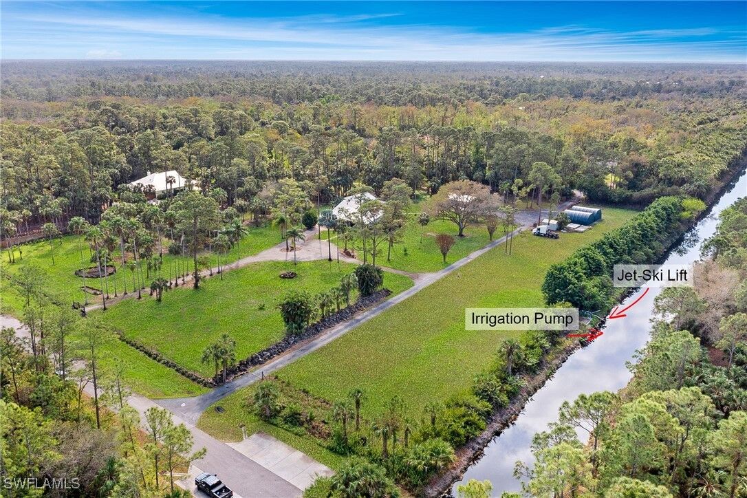 Property Photo: 840 Jung Boulevard W FL 34120