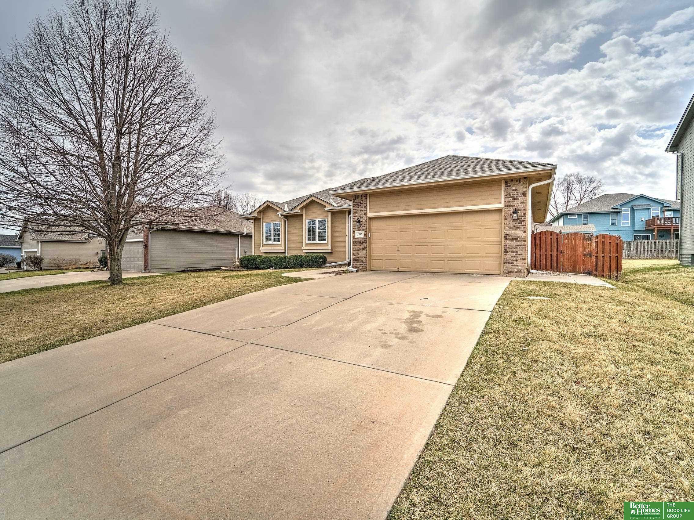 Property Photo: 2707 John Street NE 68133