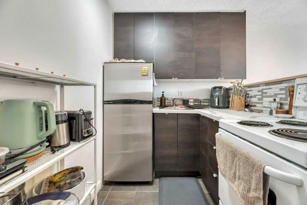 Property Photo: 108 3 Avenue SW 1108 AB T2P 0E7