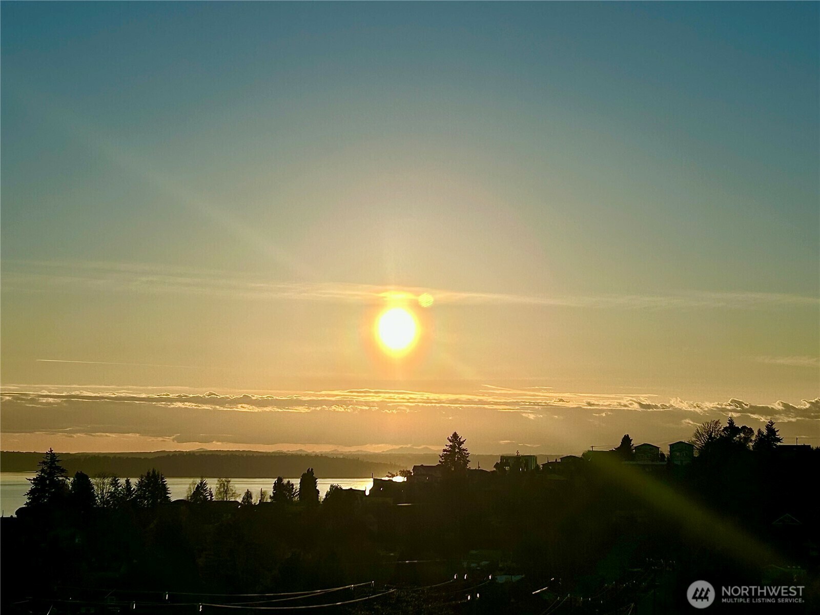 Property Photo: 4557 45th Avenue SW 403 WA 98116