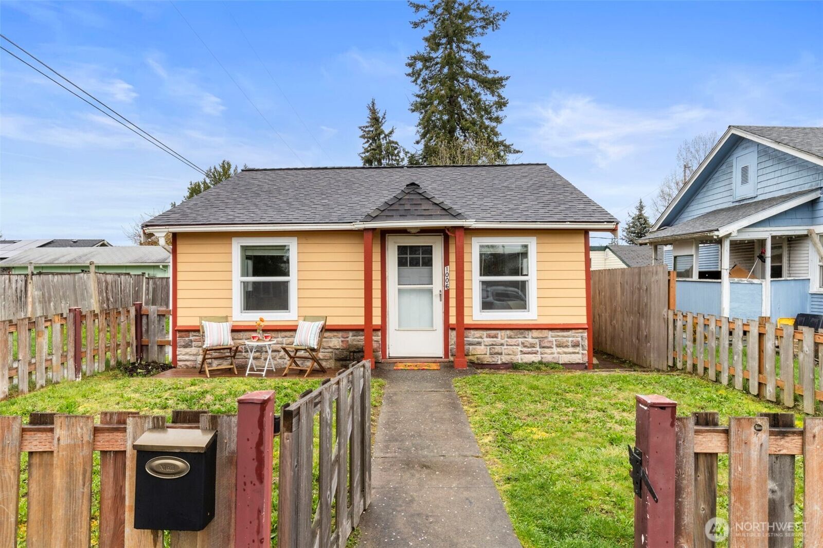 Property Photo:  1006  Roosevelt Avenue  WA 98337 
