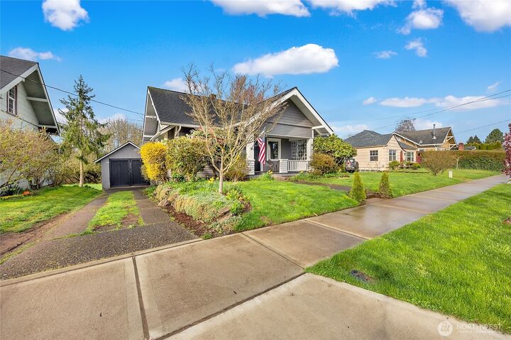 Property Photo: 719 SW Chehalis Avenue WA 98532