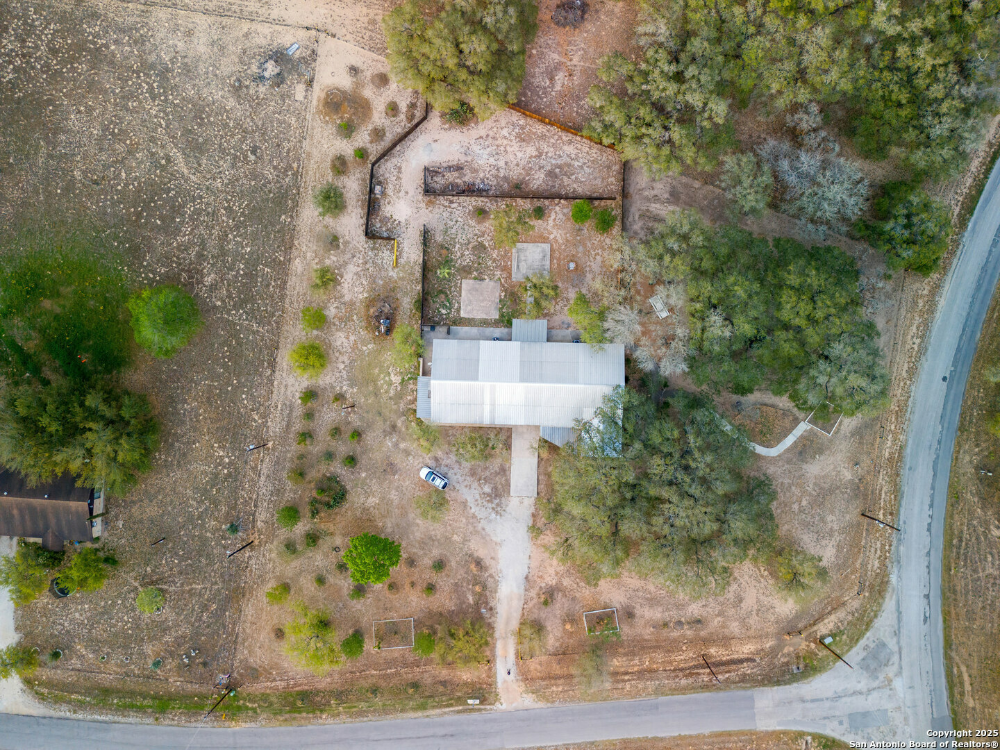 Property Photo: 504 Blarney TX 78114