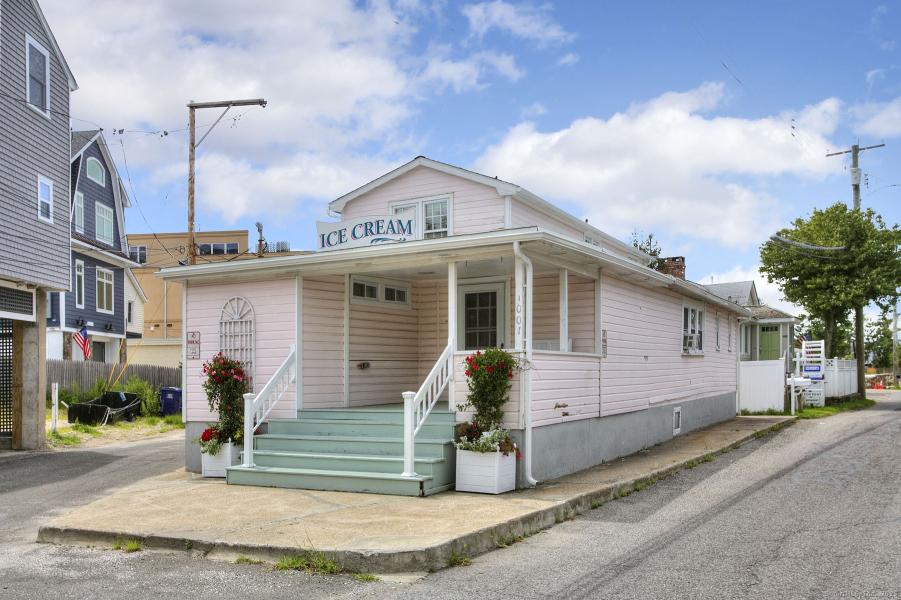 1007 Fairfield Beach Road  Fairfield CT 06824 photo