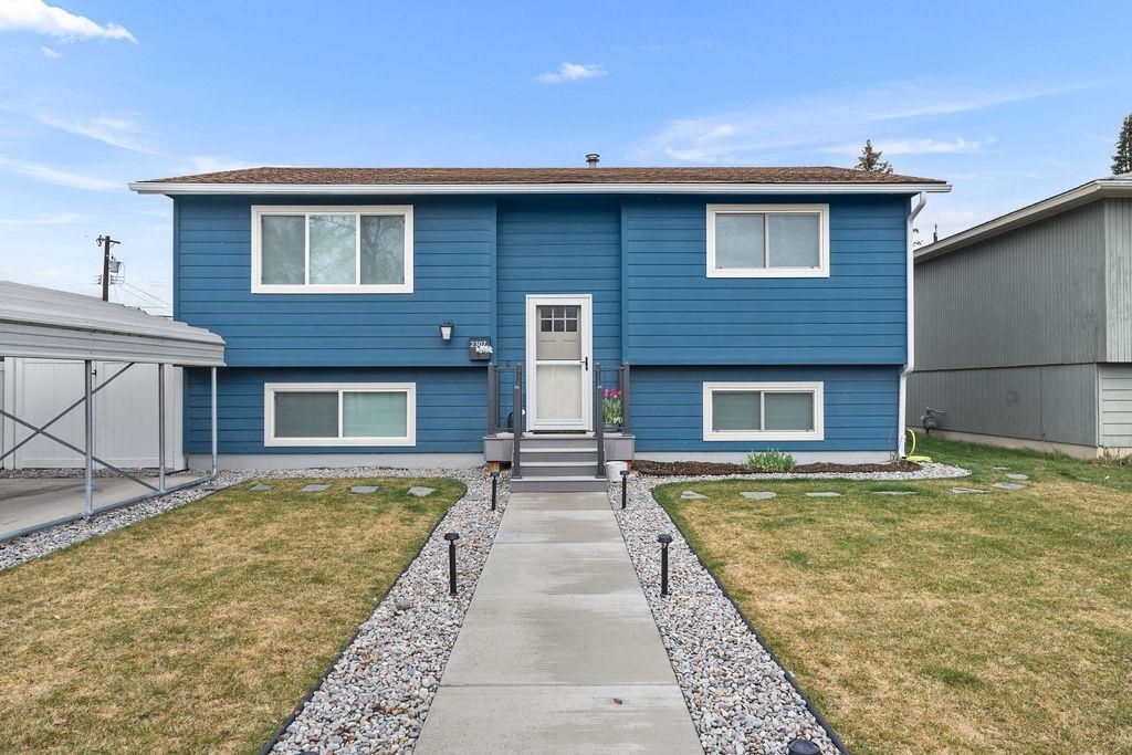 Property Photo: 2307 E Dalke Ave WA 99208