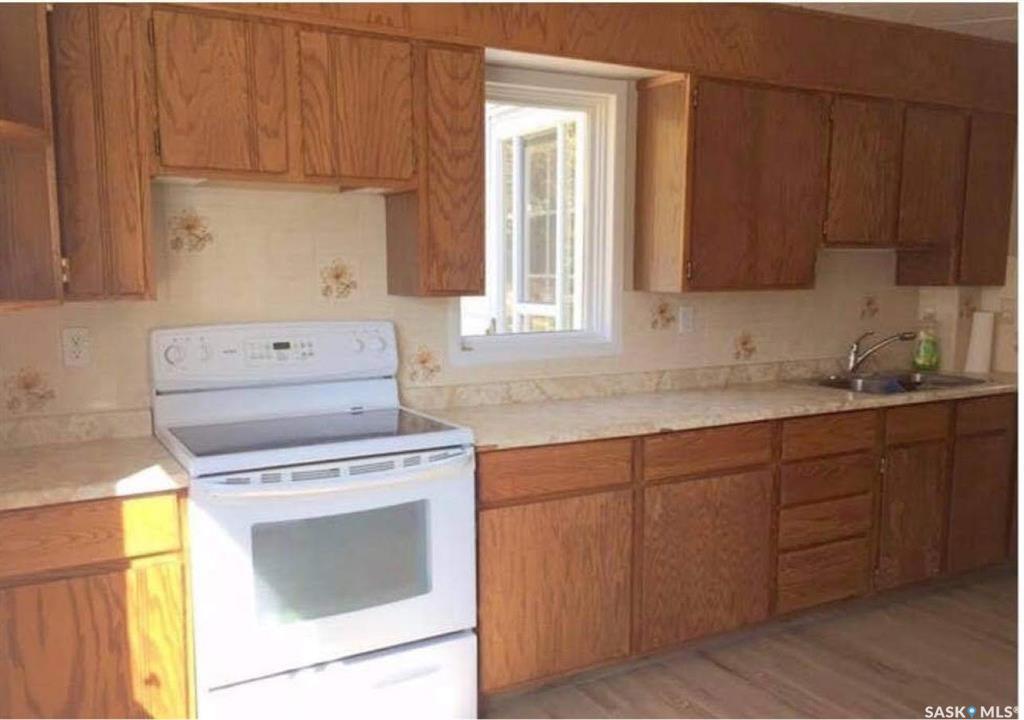 Property Photo: 218 2nd Avenue E SK S0L 2V0