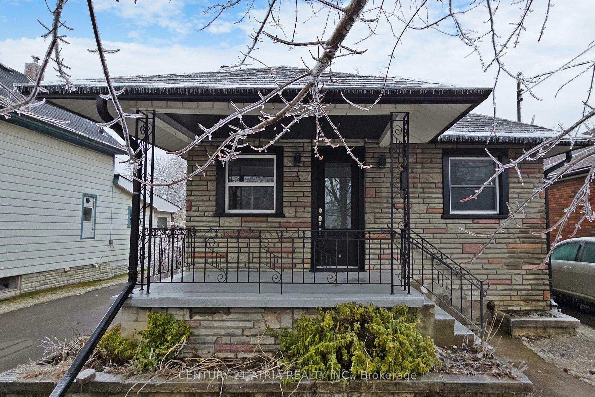 Property Photo: 737 Lock Street ON K9J 1W4